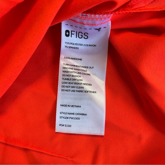 FIGS Scrub Set Fiery Coral Kade Cargo Pants Medium Catarina One Pocket Top Large - Picture 8 of 8